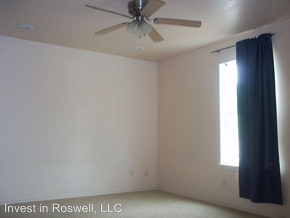 3rd image of 909 S Wyoming Ave