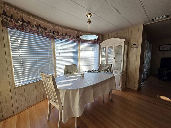 2nd image of 361 Siesta Ln