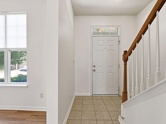 5th image of 130 Whitman Way