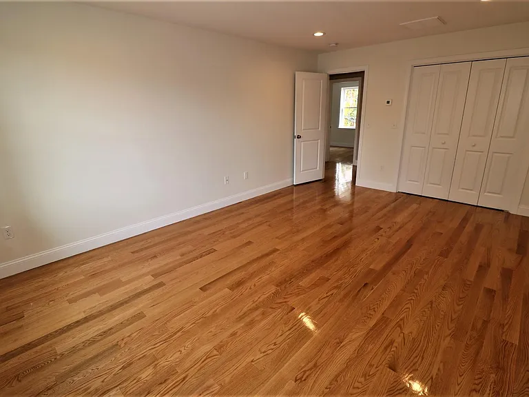 121 Hillcrest Ave — Photo 7