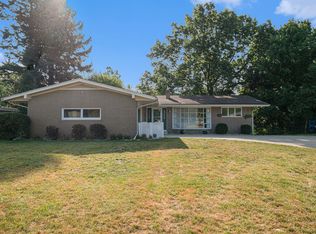 2271 Ann Dr, Saint Joseph, MI 49085
