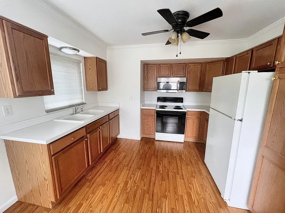 119 W Vernon Ln #2