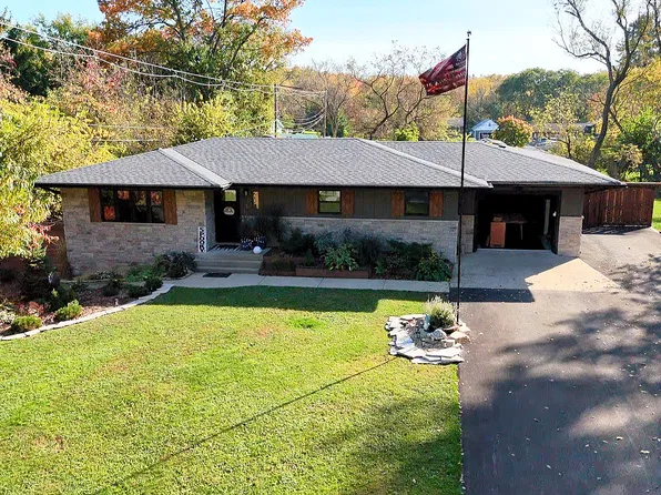 205 Coventry Ave, Spring Grove, IL 60081