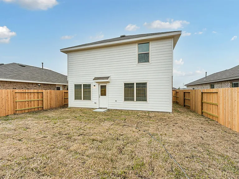 9123 Estes Lakes Dr — Photo 40