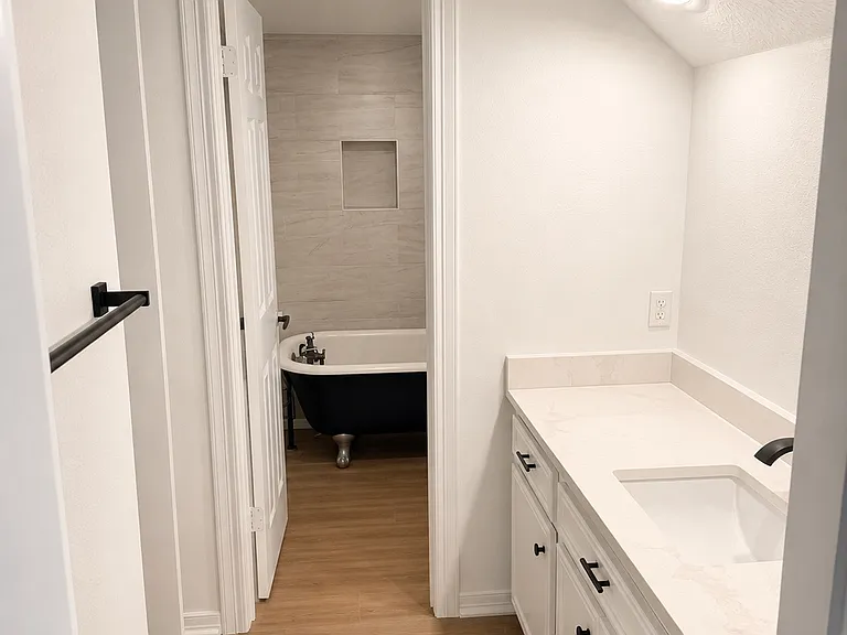 7218 Holder Forest Ct — Photo 32