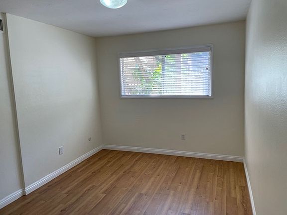 5th image of 4430 Cleveland Ave APT 18