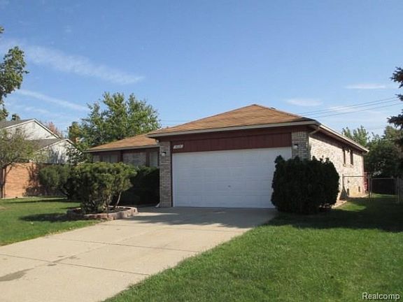 2nd image of 1820 Langford Dr