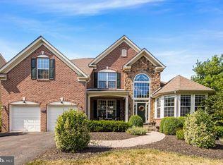 2270 W Greenleaf Dr, Frederick, MD 21702