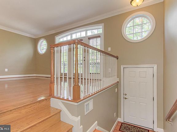 5th image of 146 Herndon Mill Cir