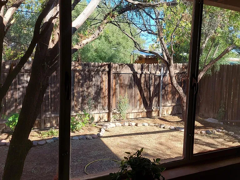 E Blacklidge Dr — Photo 42