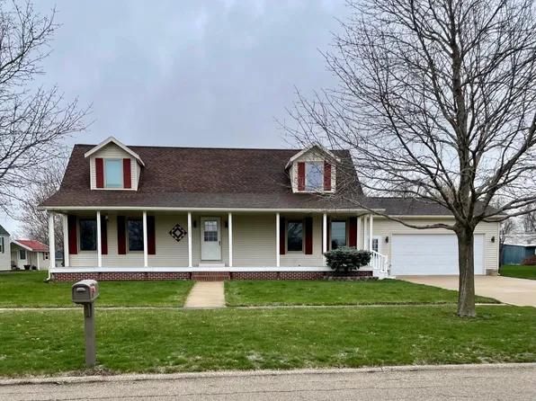 1303 Clark St, Dysart, IA 52224