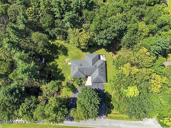5th image of 123 Meadow Rd