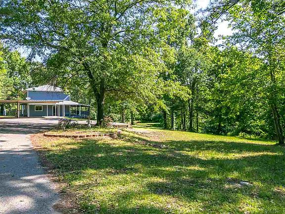 2nd image of 209 Brookwood Ln
