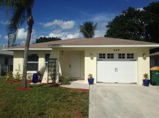 659 98th Ave N, Naples, FL 34108