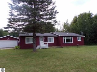 2270 E 40 1/2 Rd, Cadillac, MI 49601