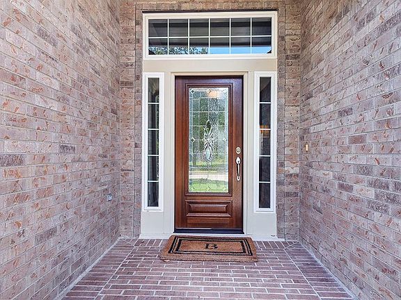 3rd image of 5910 Brigstone Park Dr