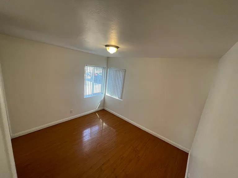 7620 Pacific Ave #A — Photo 4