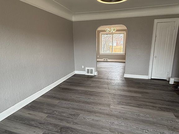 2nd image of 6440 Schaefer Rd