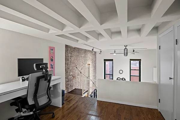 Sold by HomeDax Real Estate | media 21