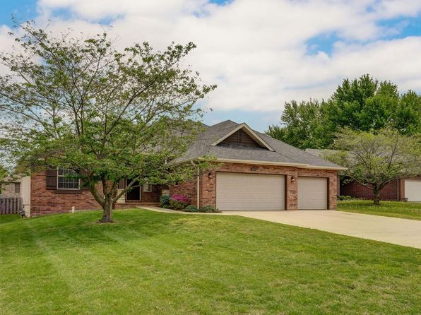 5596 S Pinehurst Avenue, Springfield, MO 65810