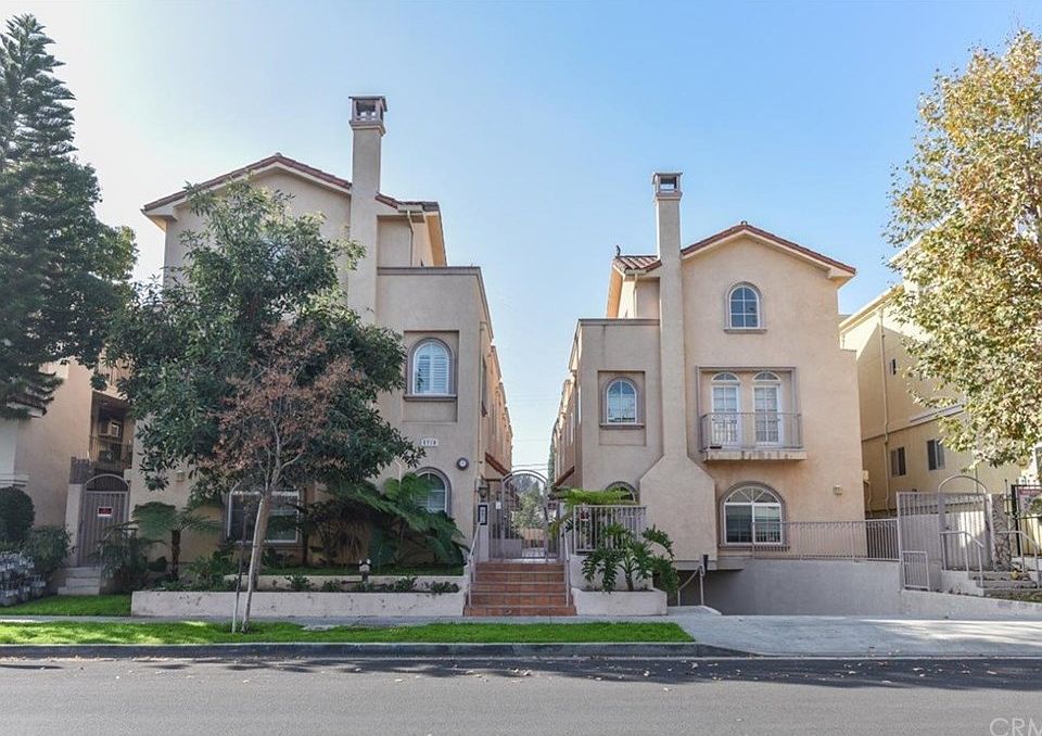 1st image of 5719 Camellia Ave Unit 107