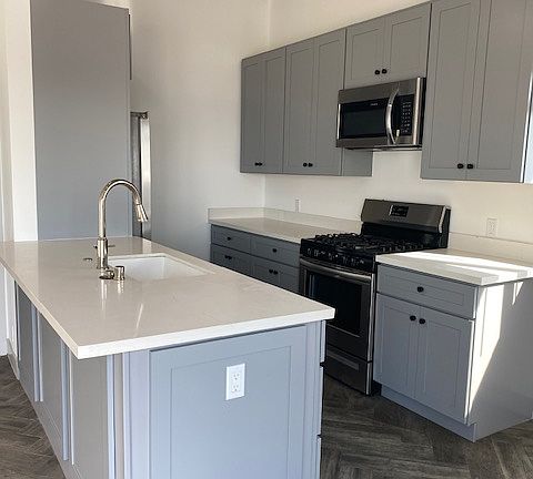 5th image of 4118 Highland Ave