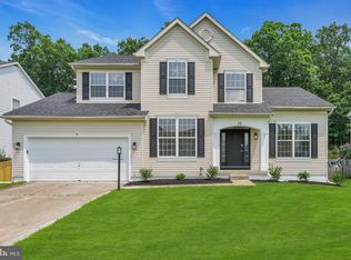 38 Raintree Dr, Sicklerville, NJ 08081