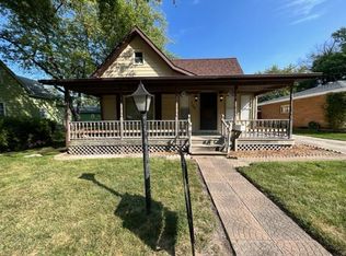 709 E Washington St, Clinton, IL 61727