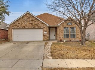 740 Fox Run Trl, Saginaw, TX 76179