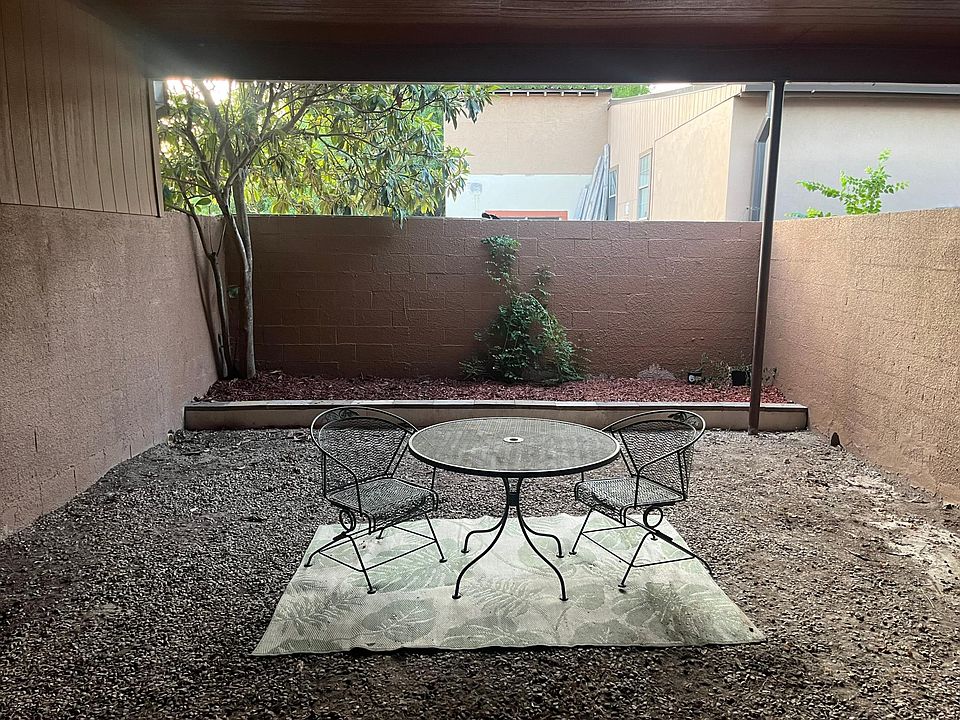 Private sitting area