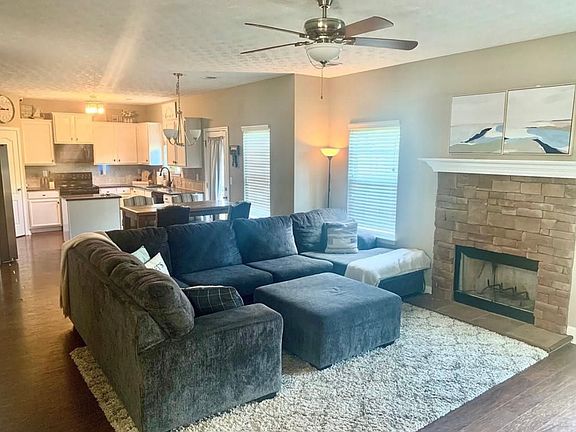 3rd image of 18 Apache Trl