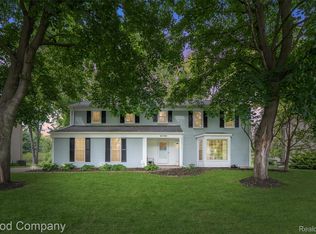 35750 Fredericksburg Rd, Farmington Hills, MI 48331