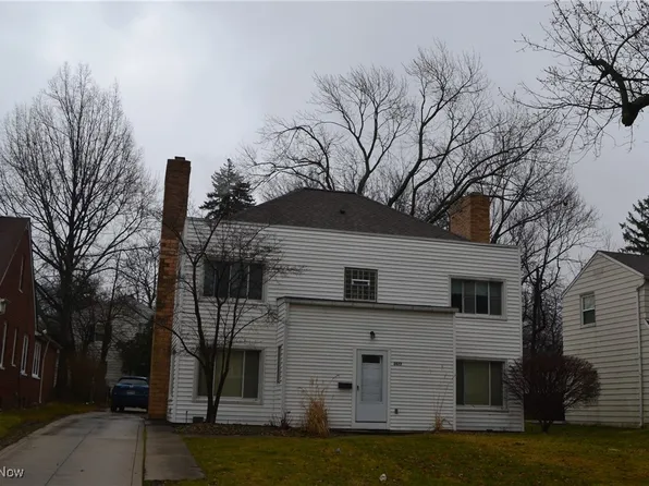 2077 Campus Rd, South Euclid, OH 44121