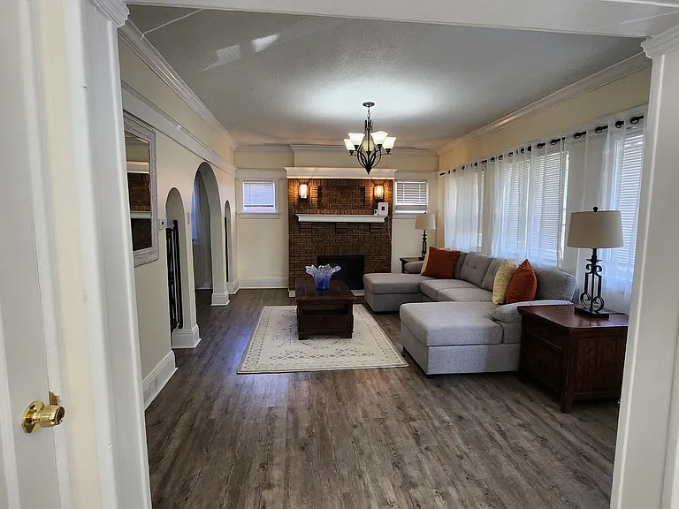 6304 Cabanne Ave — Photo 9
