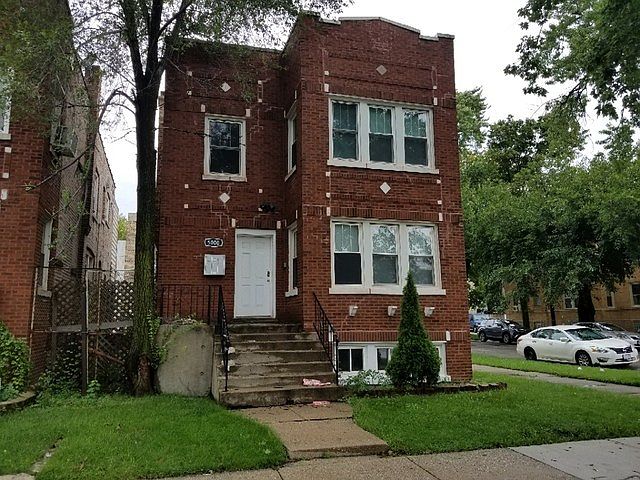 1st image of 5000 W Drummond Pl