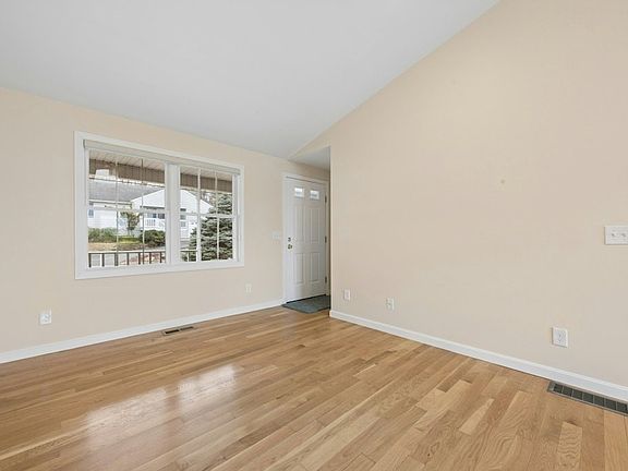 3rd image of 9 Bryant Ln Unit 9