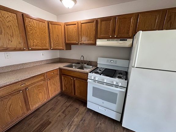 2nd image of 26845 Kuchenmeister St #B