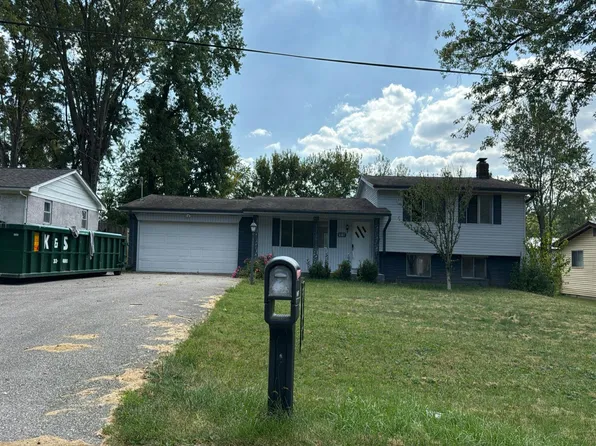 6107 W Merry Way Ln, Bloomington, IN 47404