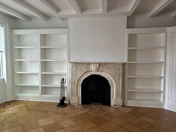 4th image of 144 Bond St
