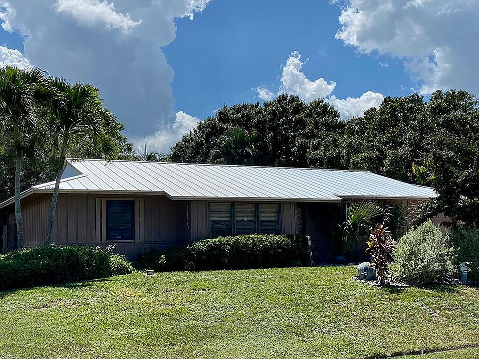 1st image of 1102 SW Sarto Ln