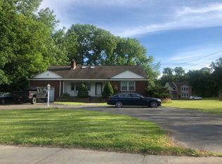 2348 Troy Schenectady Rd, Niskayuna, NY 12309