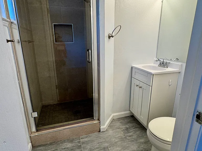 465 Craycroft Dr #1 — Photo 13