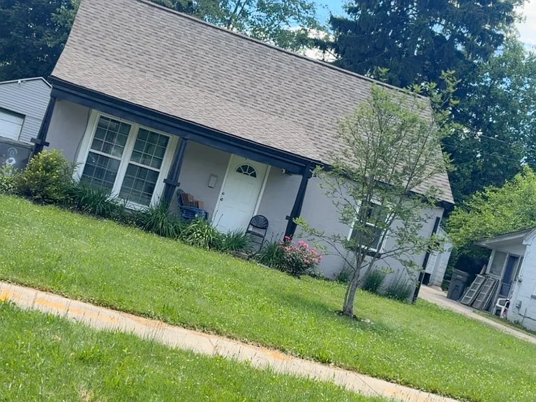 939 E Philadelphia Ave — Photo 1