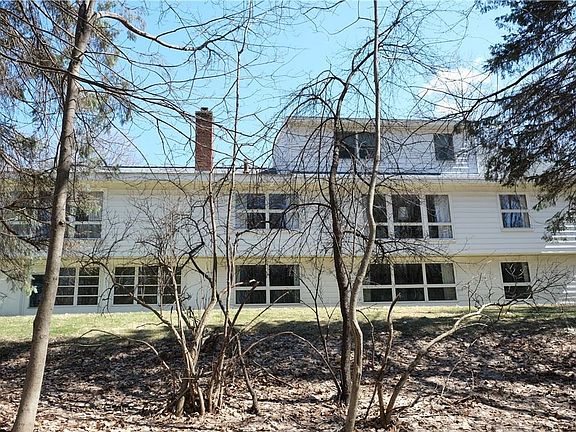 5th image of 117 Lynmar Ln
