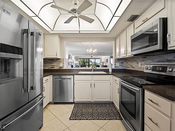 4th image of 7430 Lake Breeze Dr APT 402
