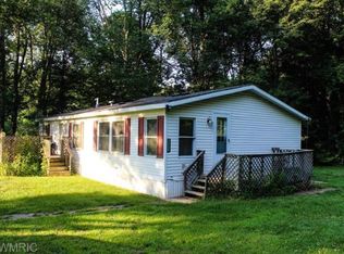 25238 Twin Shore Dr, Dowagiac, MI 49047