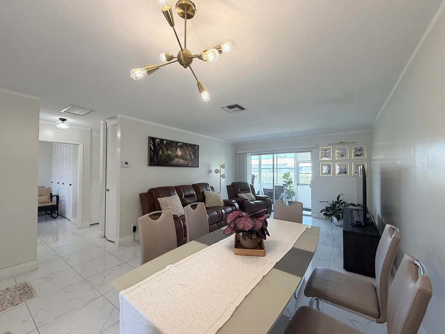 2 bed, 1.0 bath, 829 sqft, $2,100 — Photo 4