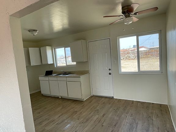 4th image of 34193 Woods Ave