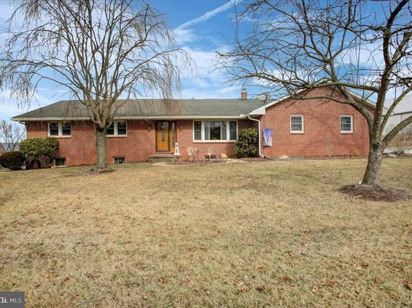 4252 Roxbury Rd, Shippensburg, PA 17257