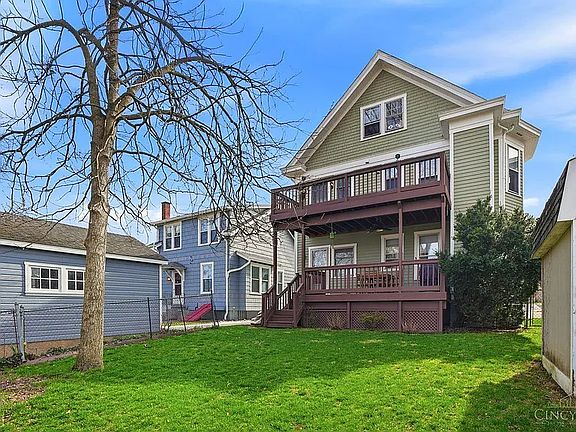 5th image of 3637 Brentwood Ave #3637